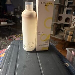 Beekman 1802 Milk Wash in Cream and Yellow